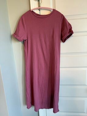Casual Short-Sleeve Midi Dress in Mauve